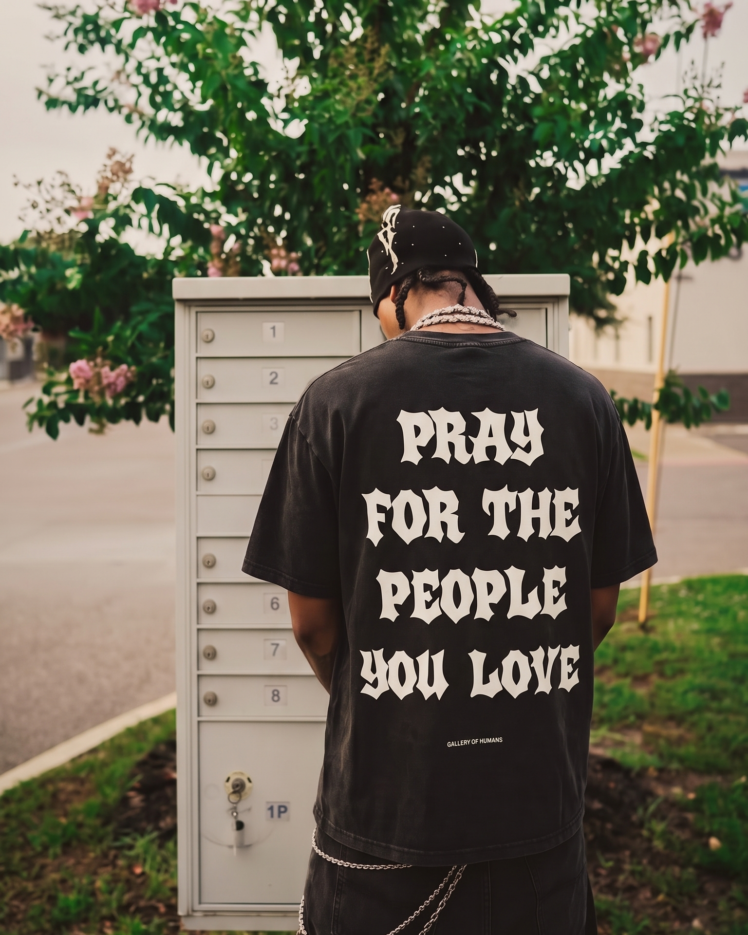 PRAY TEE-5